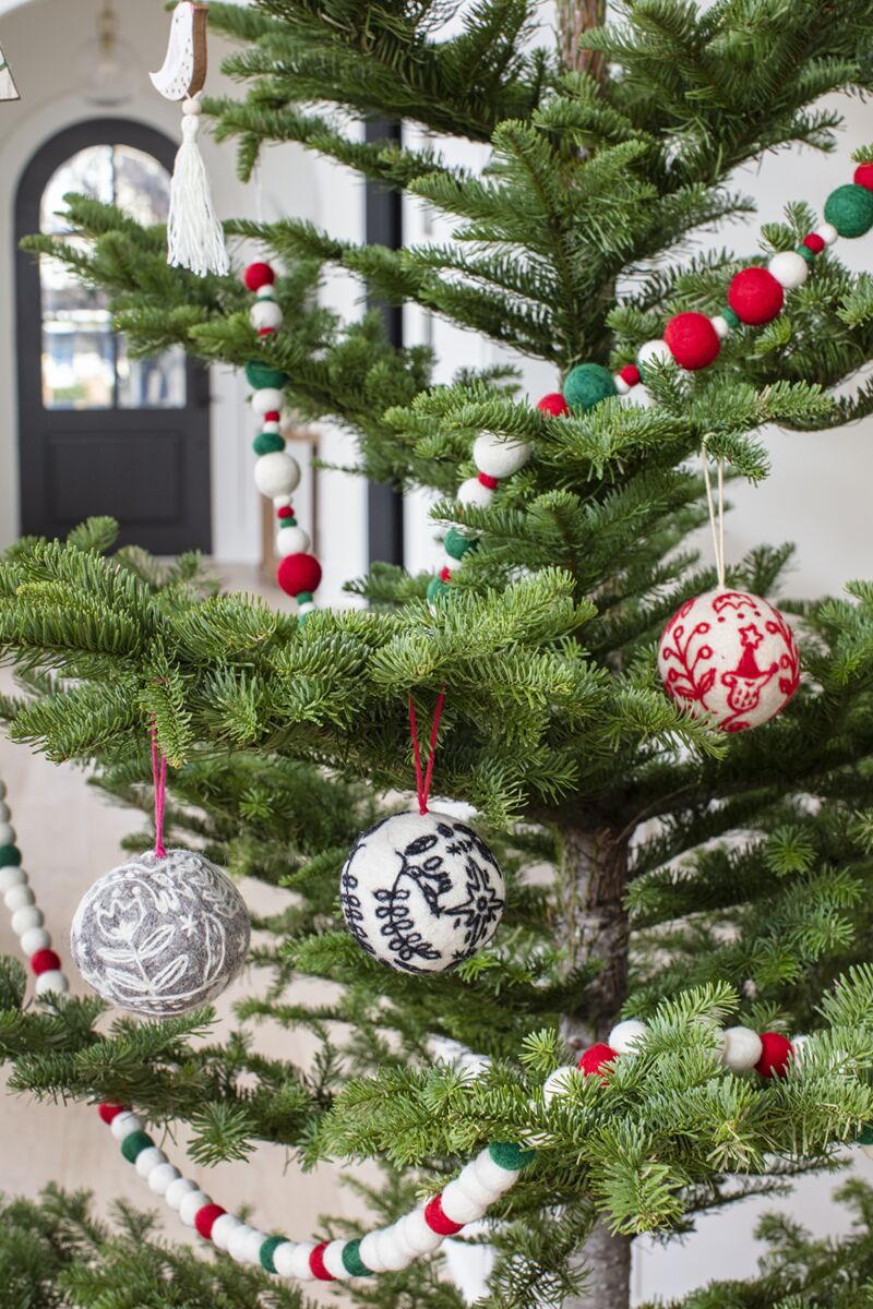 TANNON ORNAMENT